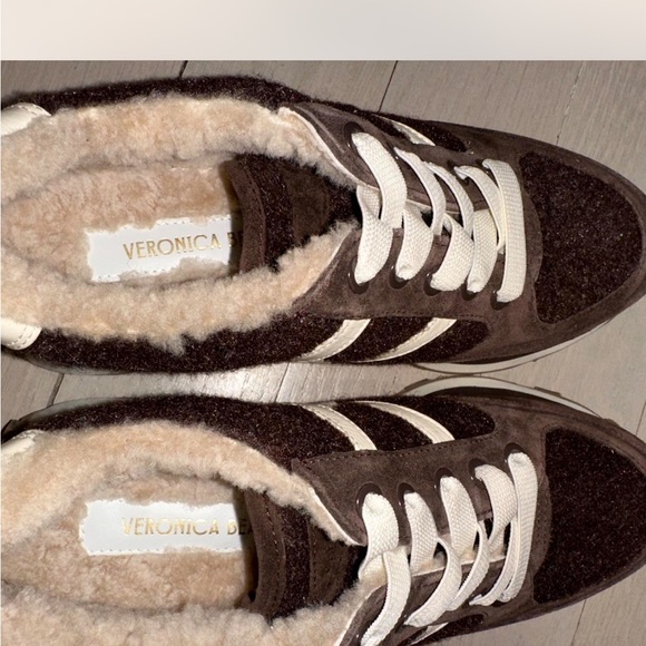 Veronica Beard Brown and White Shearling Lined Sneakers- NEVER WORN - Picture 4 of 5